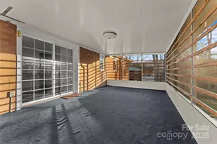 123 Castleton Ln, Hendersonville, NC 28791 - Photo 12