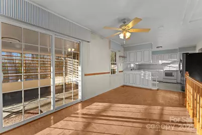 123 Castleton Lane, Hendersonville, NC 28791 - Photo 10