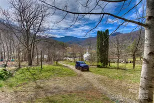 38 Buchanan Hill Rd, Bakersville, NC 28705 - Photo 20