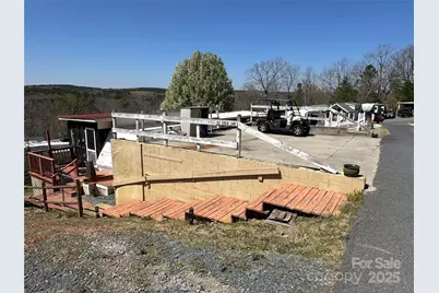 108 Robin Lane, New London, NC 28127 - Photo 4