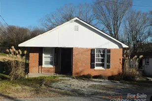 701 Taylor St, Lancaster, SC 29720 - Photo 2