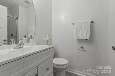 6224 Rosecroft Drive, Charlotte, NC 28215 - Photo 10