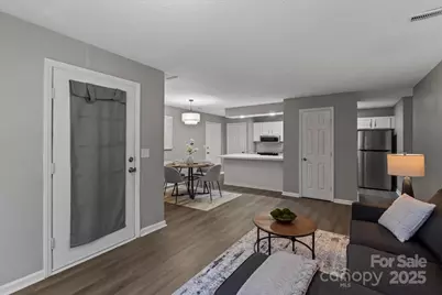 6224 Rosecroft Drive, Charlotte, NC 28215 - Photo 2