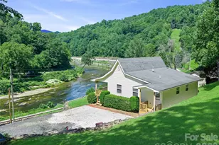 427 Johnson Cemetery Rd, Bakersville, NC 28705 - Photo 2