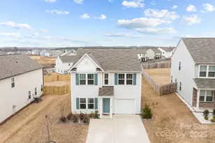 111 Buoy Ln, Statesville, NC 28677 - Photo 2