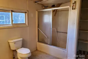 28 Plemmons St, Canton, NC 28716 - Photo 6