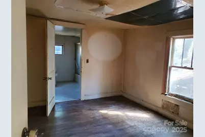 28 Plemmons Street, Canton, NC 28716 - Photo 12