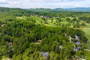 305 Ficker Cir, Hendersonville, NC 28739 - Photo 2