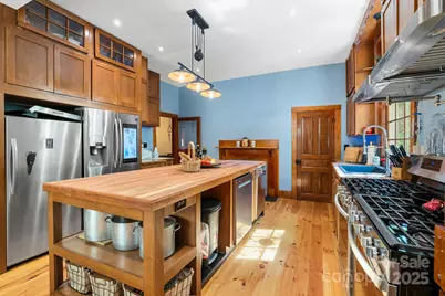 305 Ficker Circle, Hendersonville, NC 28739 - Photo 14