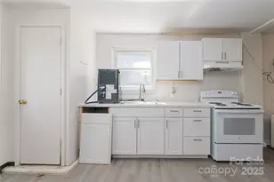 2 Evergreen Ave, Asheville, NC 28806 - Photo 22