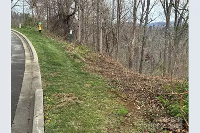 140 Summit Tower Circle #212, Asheville, NC 28804 - Photo 8