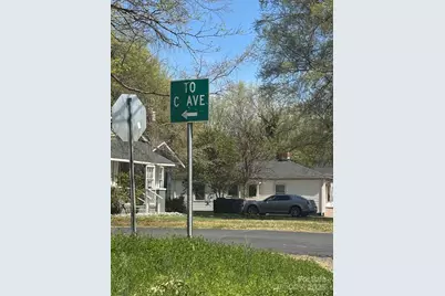 2015 C Avenue, Charlotte, NC 28216 - Photo 2