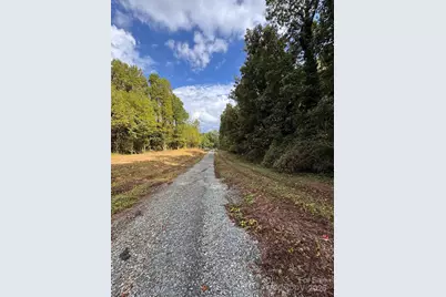 2015 C Avenue, Charlotte, NC 28216 - Photo 8