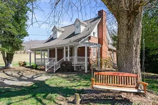 384 Flat Creek Rd, Fairview, NC 28730 - Photo 2