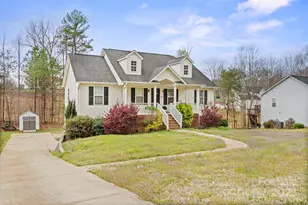 123 Scotch Irish Ln, Troutman, NC 28166 - Photo 2
