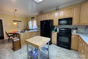 201 Fancy Lady Ct, York, SC 29745 - Photo 4