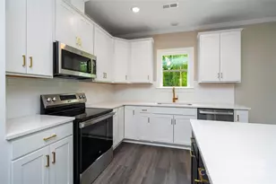 1721 Balfour Ln, Charlotte, NC 28216 - Photo 10