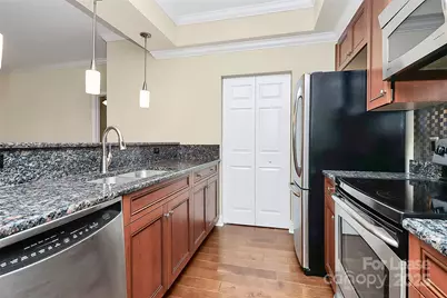 300 W 5th Street #205, Charlotte, NC 28202 - Photo 14