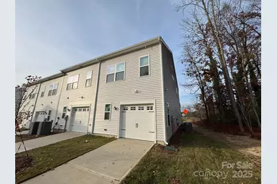 4754 Lakeview Road N #19, Charlotte, NC 28216 - Photo 4