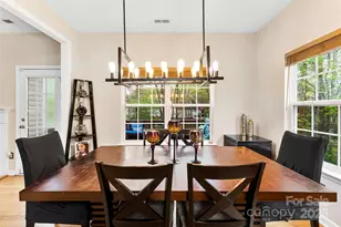 8619 Delamere Ln, Charlotte, NC 28269 - Photo 6