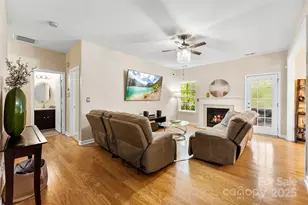 8619 Delamere Ln, Charlotte, NC 28269 - Photo 12