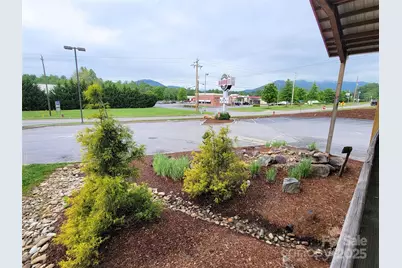 701 Nc 9 Highway, Black Mountain, NC 28711 - Photo 22