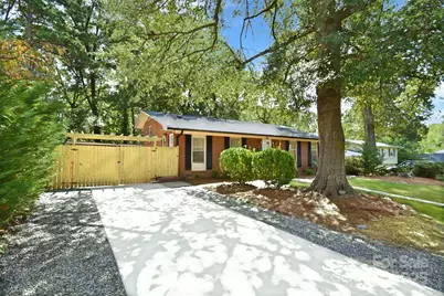 3612 Winterfield Place, Charlotte, NC 28205 - Photo 4