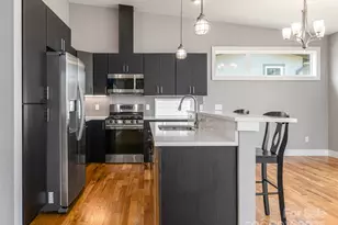 7 Mauricet Ln, Asheville, NC 28806 - Photo 12