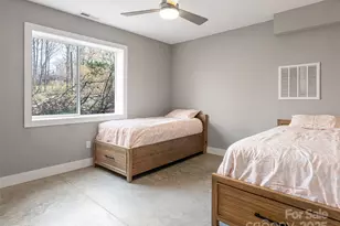 7 Mauricet Ln, Asheville, NC 28806 - Photo 32