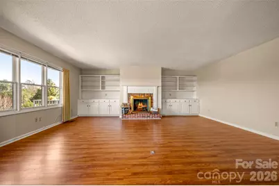 77 Chestnut Street, Tryon, NC 28782 - Photo 8