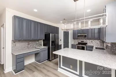 10429 Madison Park Drive, Charlotte, NC 28269 - Photo 10