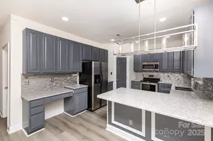 10429 Madison Park Dr, Charlotte, NC 28269 - Photo 10