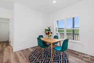 139 Mullinax Dr, Hendersonville, NC 28792 - Photo 6