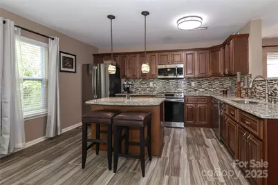 1135 Valley Street, Statesville, NC 28677 - Photo 12