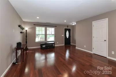 1135 Valley Street, Statesville, NC 28677 - Photo 10