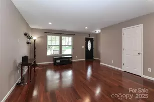 1135 Valley St, Statesville, NC 28677 - Photo 10