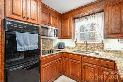 205 Gamble Avenue, Bessemer City, NC 28052 - Photo 16