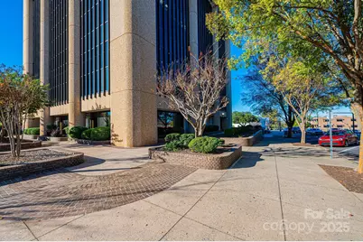 200 1st Avenue NW, Hickory, NC 28601 - Photo 1