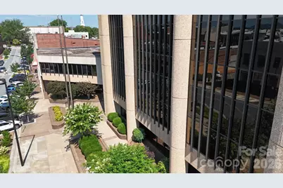 200 1st Avenue NW, Hickory, NC 28601 - Photo 2