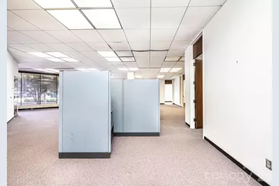 200 1st Avenue NW, Hickory, NC 28601 - Photo 14