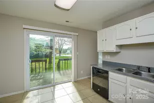 6020 Running Deer Rd, Charlotte, NC 28214 - Photo 16