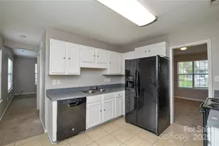 6020 Running Deer Rd, Charlotte, NC 28214 - Photo 14