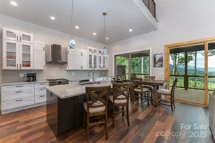 377 S Ridgerunner Rd, Burnsville, NC 28714 - Photo 16