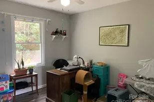 1474 Holiday Dr, Hendersonville, NC 28739 - Photo 14