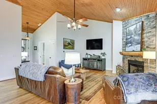 220 Boulder Crk Ln, Tuckasegee, NC 28783 - Photo 4