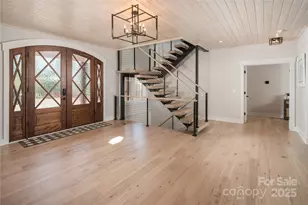 1555 Royal Ln, Lenoir, NC 28645 - Photo 8