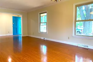 211 Worthington St, Shelby, NC 28150 - Photo 2