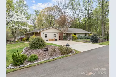 2600 Gemway Drive, Charlotte, NC 28216 - Photo 4