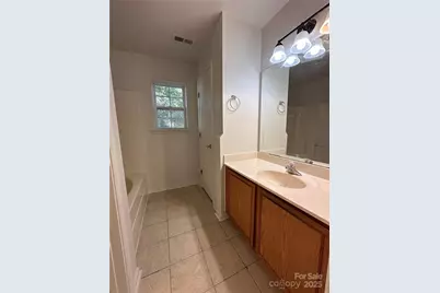 4927 Curtiswood Drive, Charlotte, NC 28213 - Photo 18