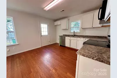 4927 Curtiswood Drive, Charlotte, NC 28213 - Photo 10